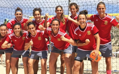 Mariajo Pons (a dalt a l'esquerra) amb la resta de companyes de la selecció